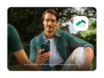Ein Mann sitzt im Freien und blickt auf sein Smartphone neben einem schwebenden Icon, das einen Berggipfel darstellt.