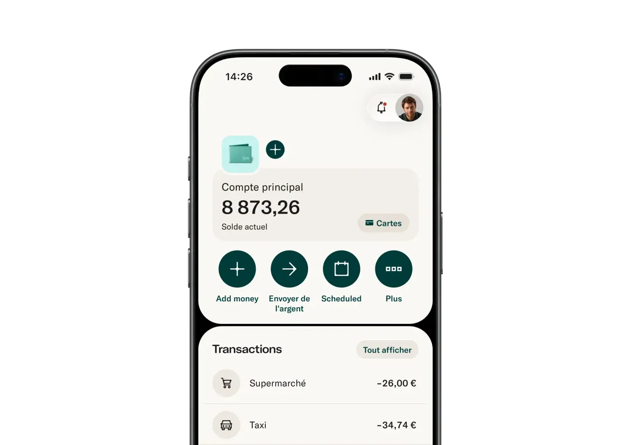 Ein Smartphone-Bildschirm zeigt die Benutzeroberfläche einer Mobile-Banking-App mit dem Hauptkontostand und den letzten Transaktionen.