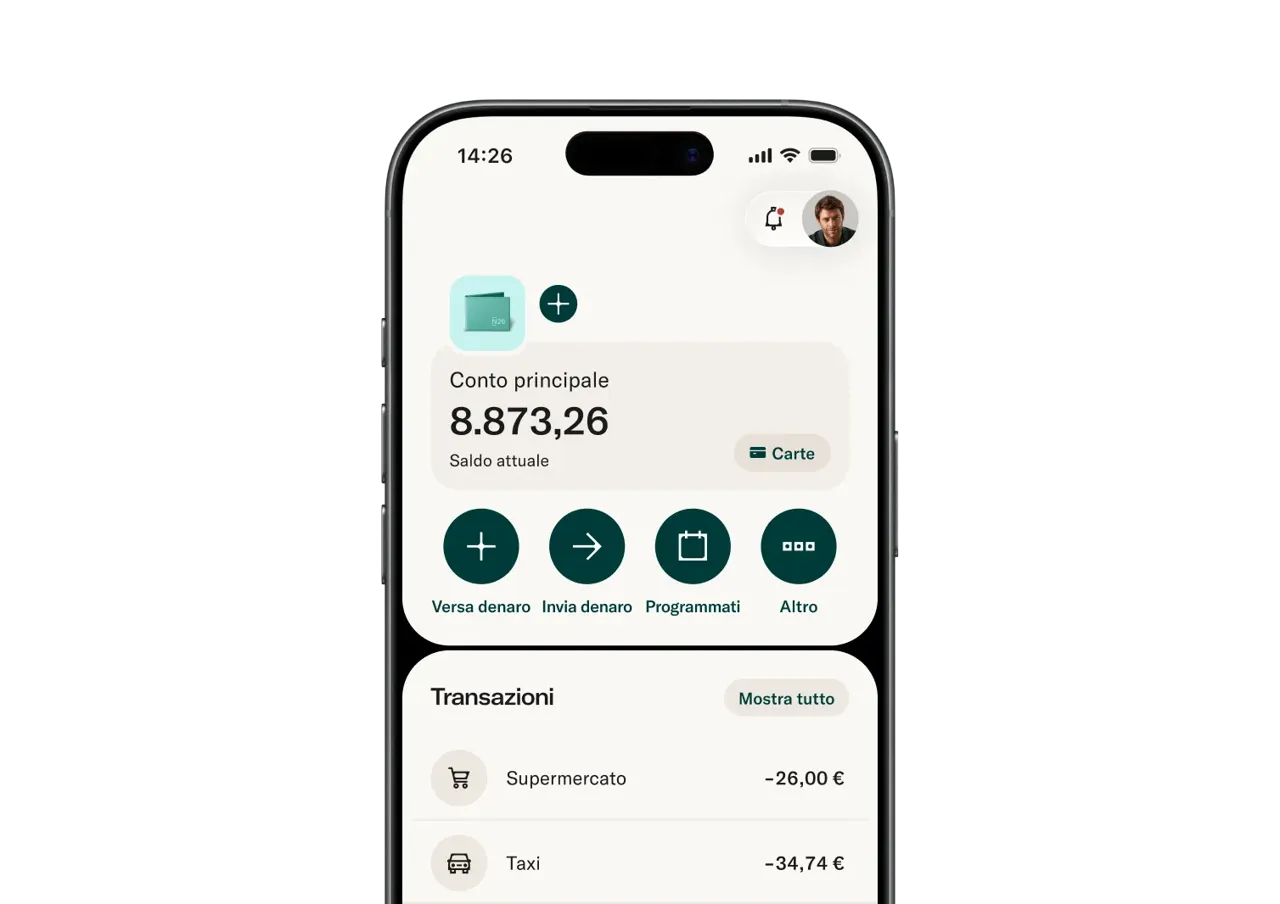 Lo schermo di uno smartphone mostra l'interfaccia di un'applicazione di mobile banking con il saldo del conto principale e le transazioni recenti.